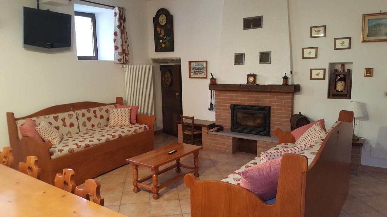 La Taverna Di Tony Bed and Breakfast Montalto Dora Zewnętrze zdjęcie