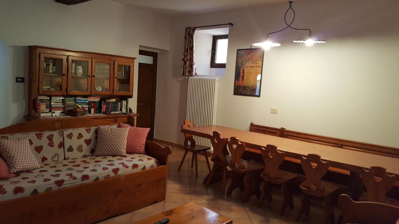 La Taverna Di Tony Bed and Breakfast Montalto Dora Zewnętrze zdjęcie